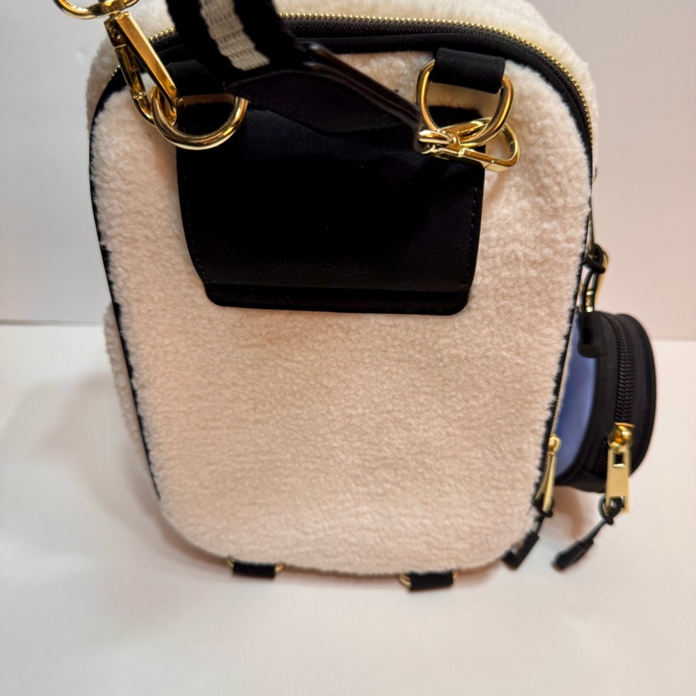 NWT Our Universe Disney Mickey Mouse Ski Sherpa Convertible Crossbody Bag. - Picture 10 of 16